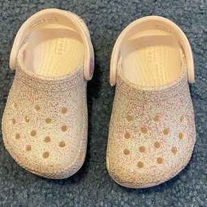 WHITE SPARKLY CROCS FOR GIRLS